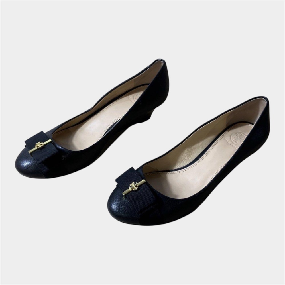 Tory Burch Wedge‎ Pumps Women 8C Black Good Leather Logo Bow Heels